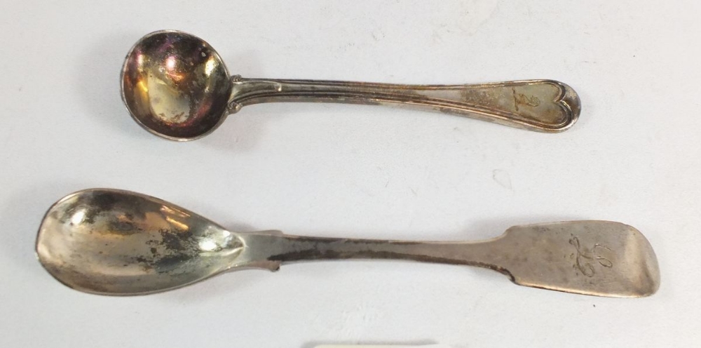 A silver salt spoon and a Georgian silver mustard spoon, Chester 1838, total weight 42g