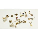 Four pairs of 9 carat gold earrings etc - 8g