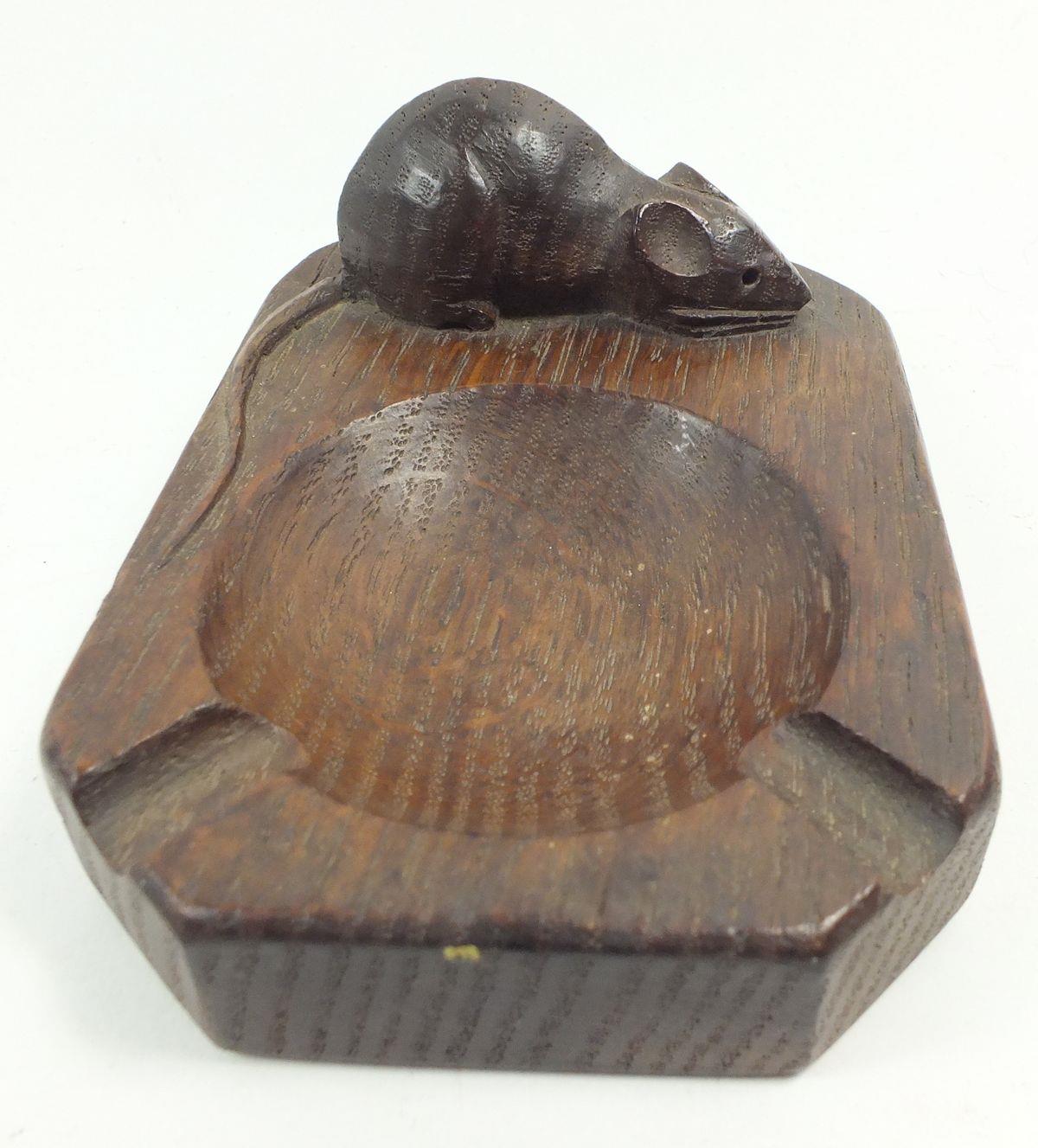 A Robert Thompson 'Mouseman' ashtray, approx 10cm length - Image 2 of 4