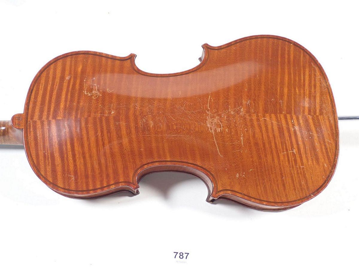 An early 20th century French violin by Francois Barzoni with label 'Manufacture special de la Maison - Image 3 of 13