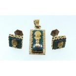 A Peruvian 18 carat gold pendant and pair of earrings set green stones, total 8g