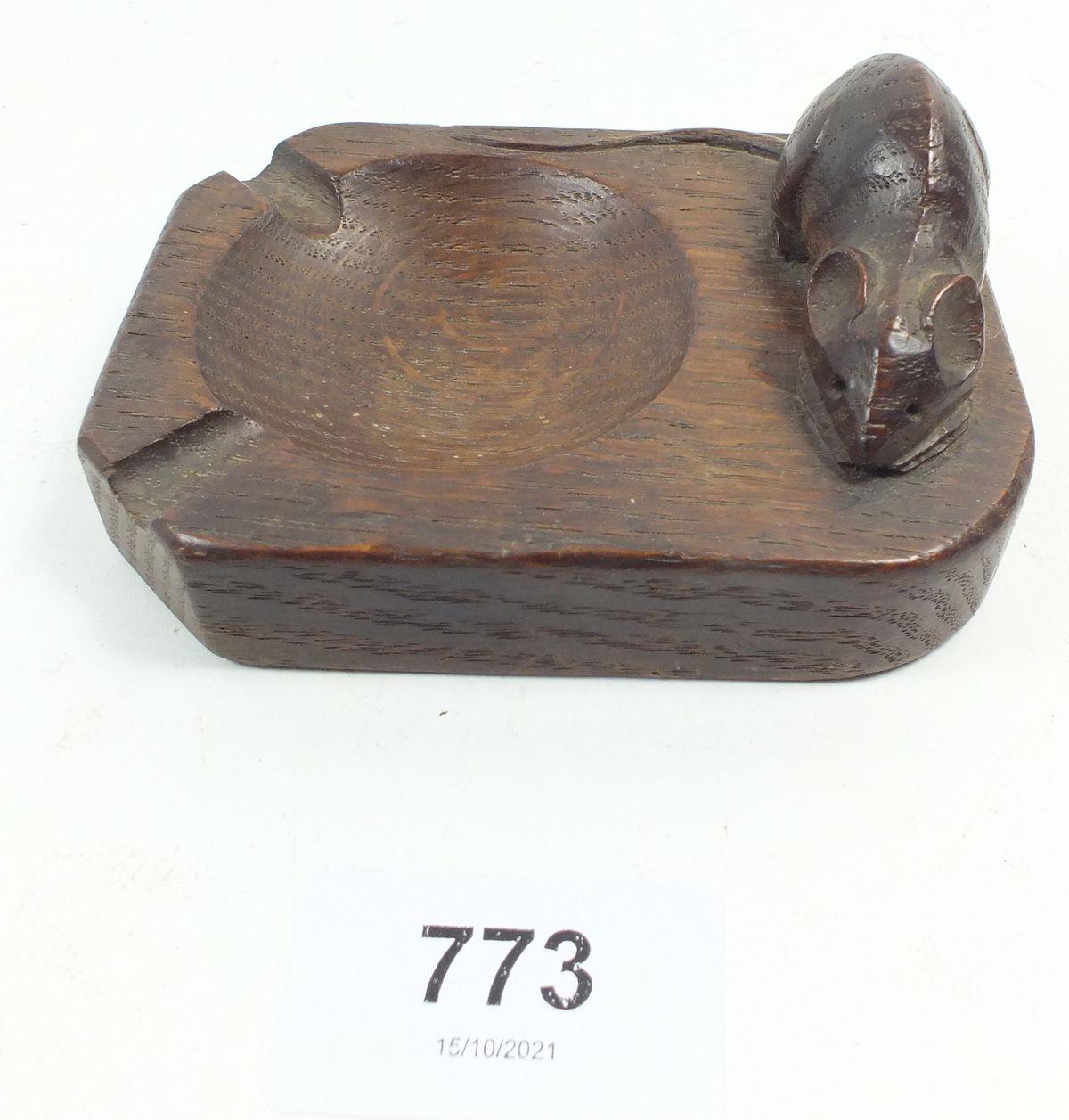 A Robert Thompson 'Mouseman' ashtray, approx 10cm length