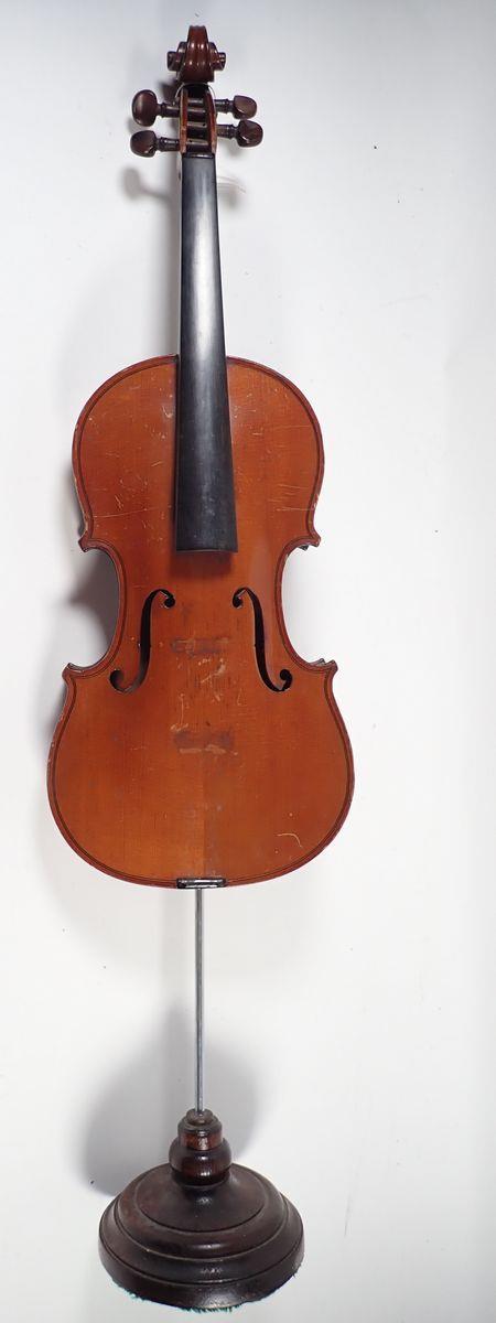 An early 20th century French violin by Francois Barzoni with label 'Manufacture special de la Maison