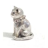 A sterling silver miniature cat inset red and green stones, 16.8g