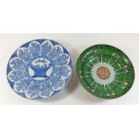 A Chinese dish painted green feathers and butterflies, 26cm diameter and a blue and white Imari