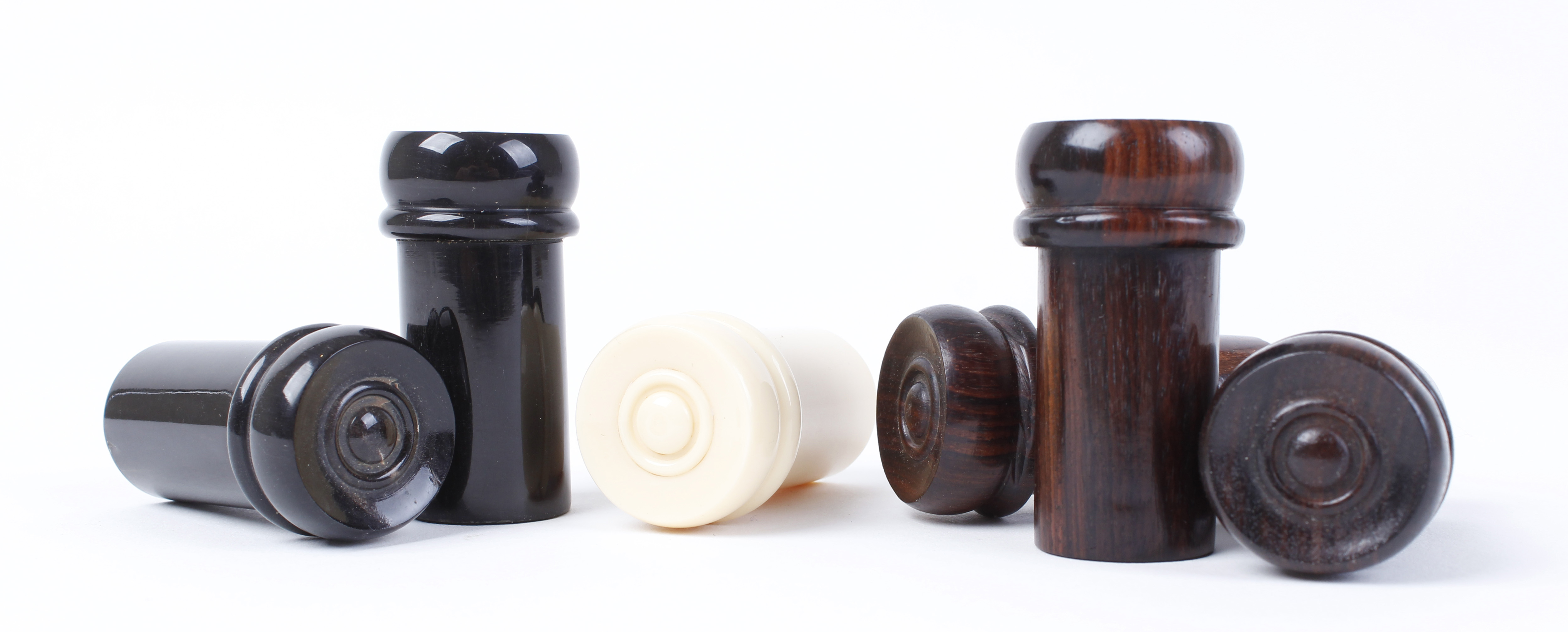 Six new striker pots in wood (3), horn (2), and bone (1), - Image 2 of 5