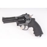 .177 Gamo R-77 Combat Co2 air pistol, rubber grips, with two Co2 capsules, and tin of Marksman