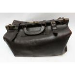 Vintage leather Gladstone bag