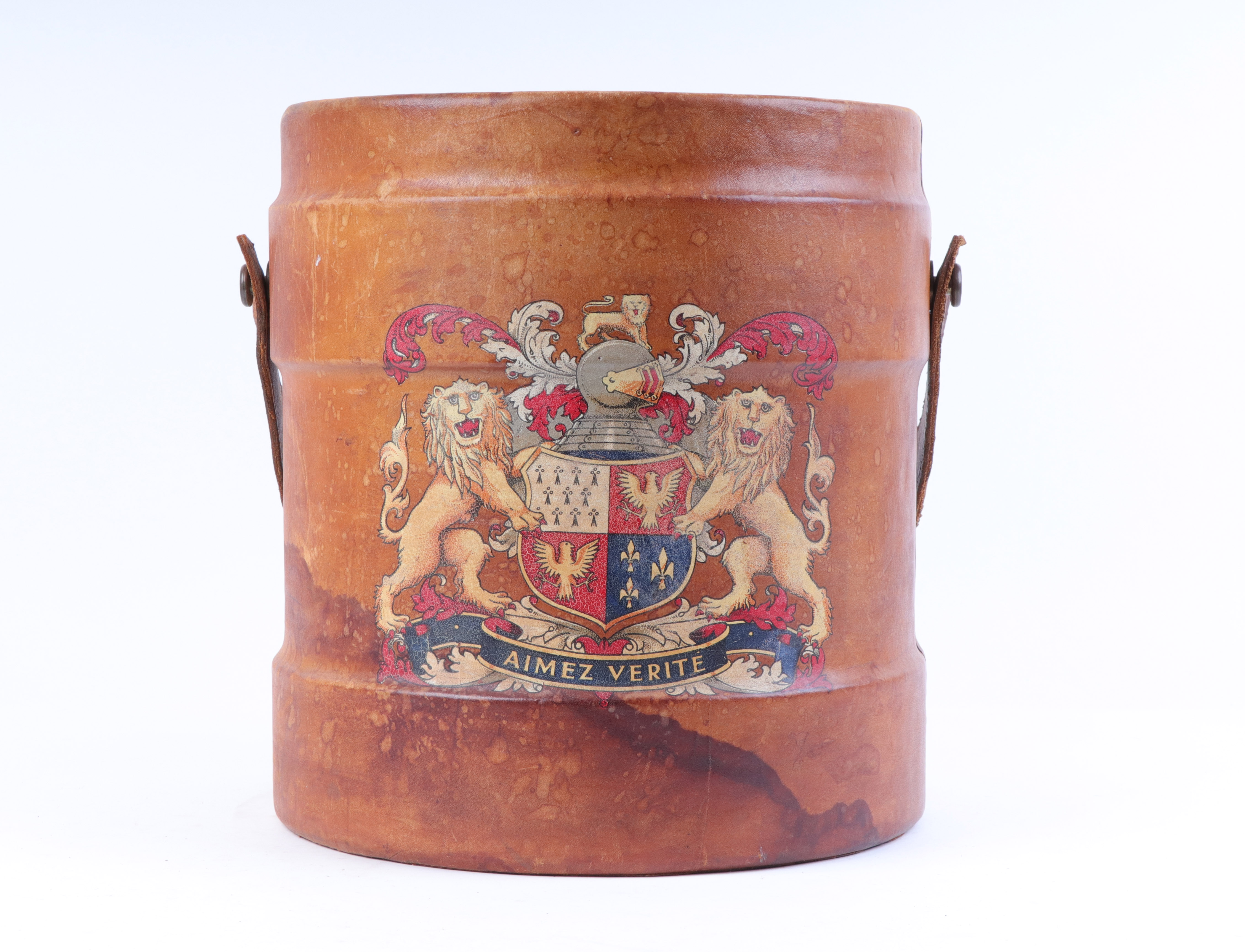 Leather powder carrier with French armorial decoration - Image 2 of 4