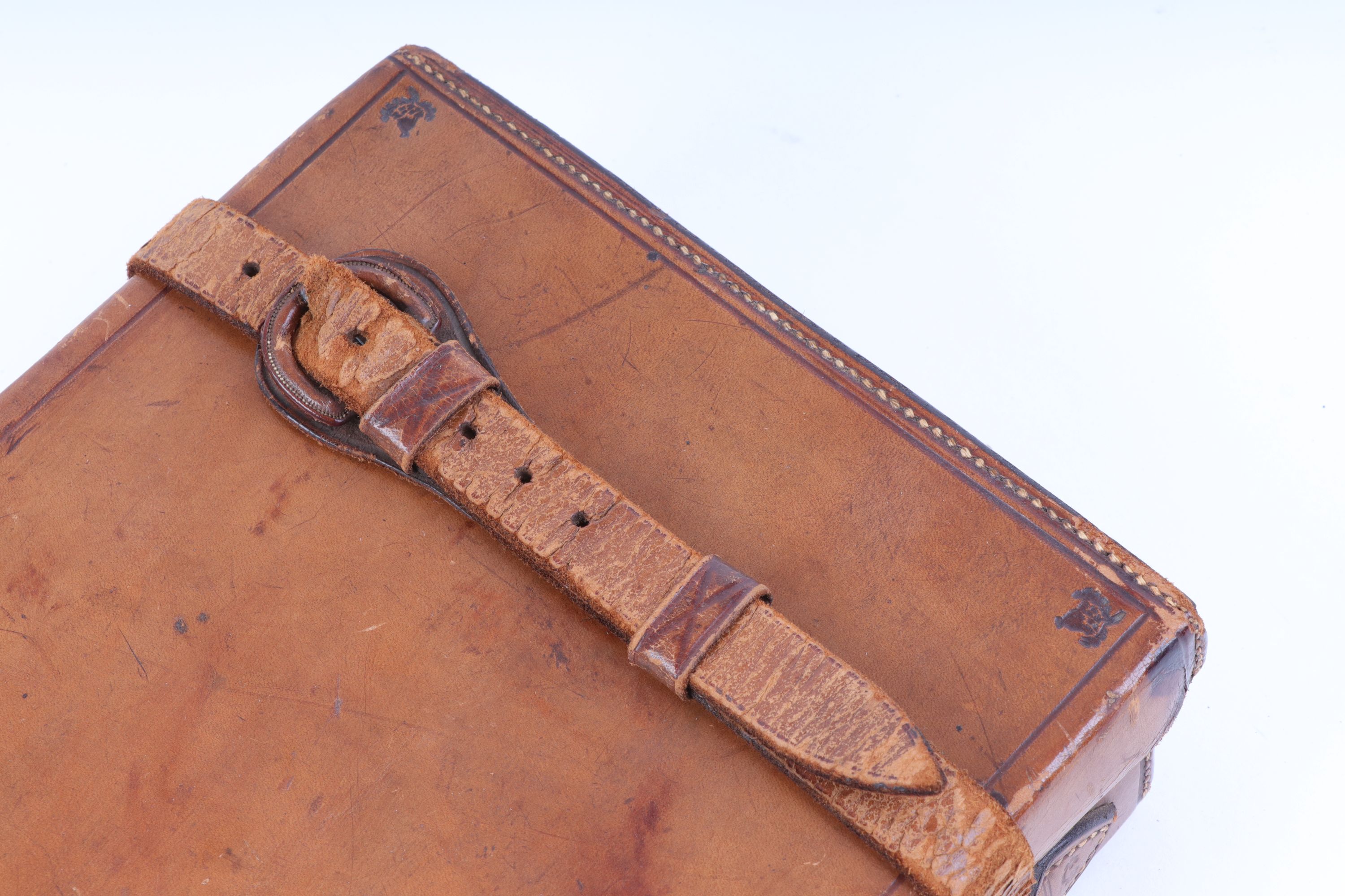 Tan leather pistol case, fitted 13 ins interior, W. J. George trade label - Image 5 of 5