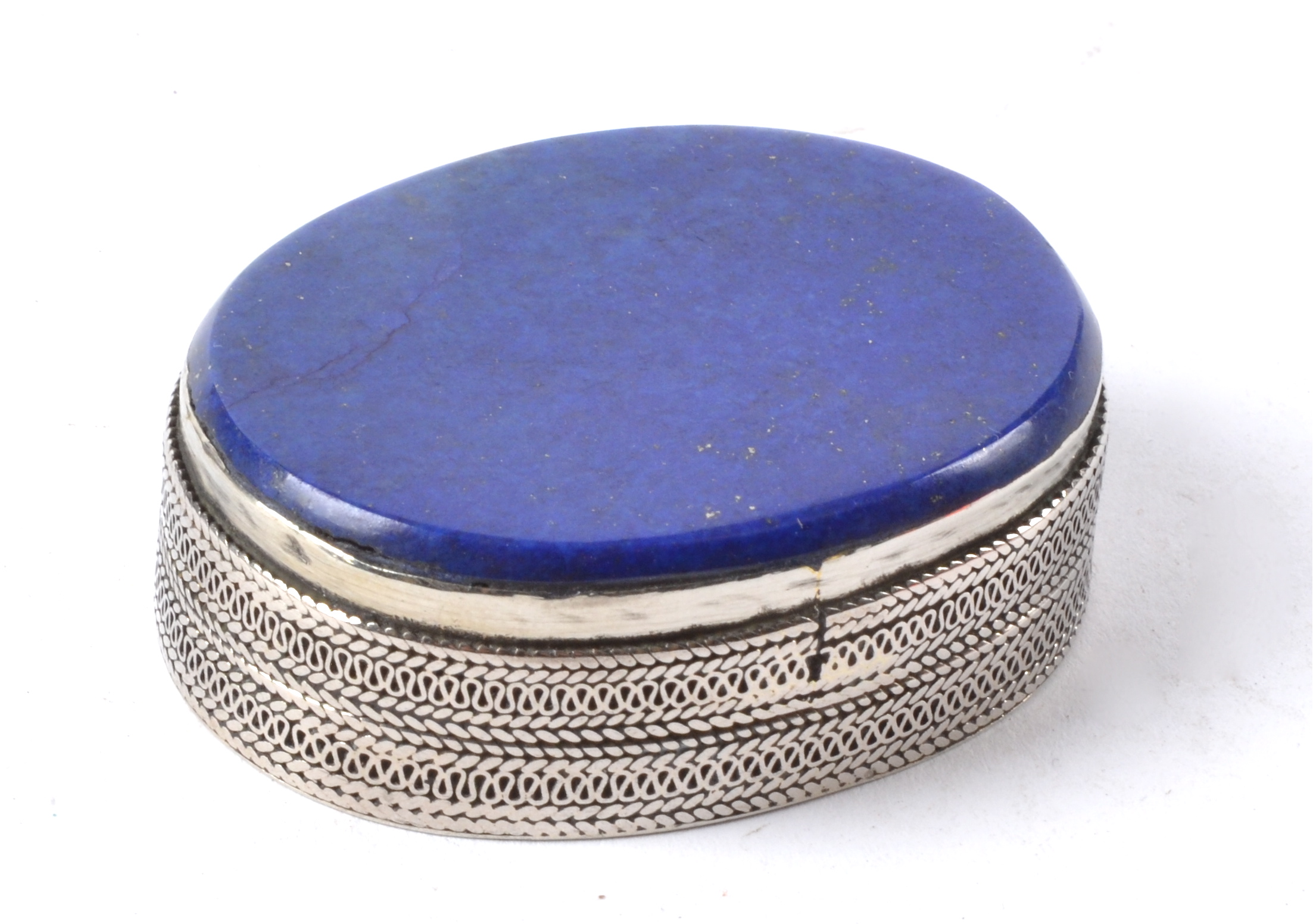 A lapis lazuli oval shaped pill pot, diameter 6cm, - Image 2 of 3