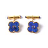 A pair of lapis lazuli cufflinks in the form of flowers, set in gilt 925 silver mounts (pair)