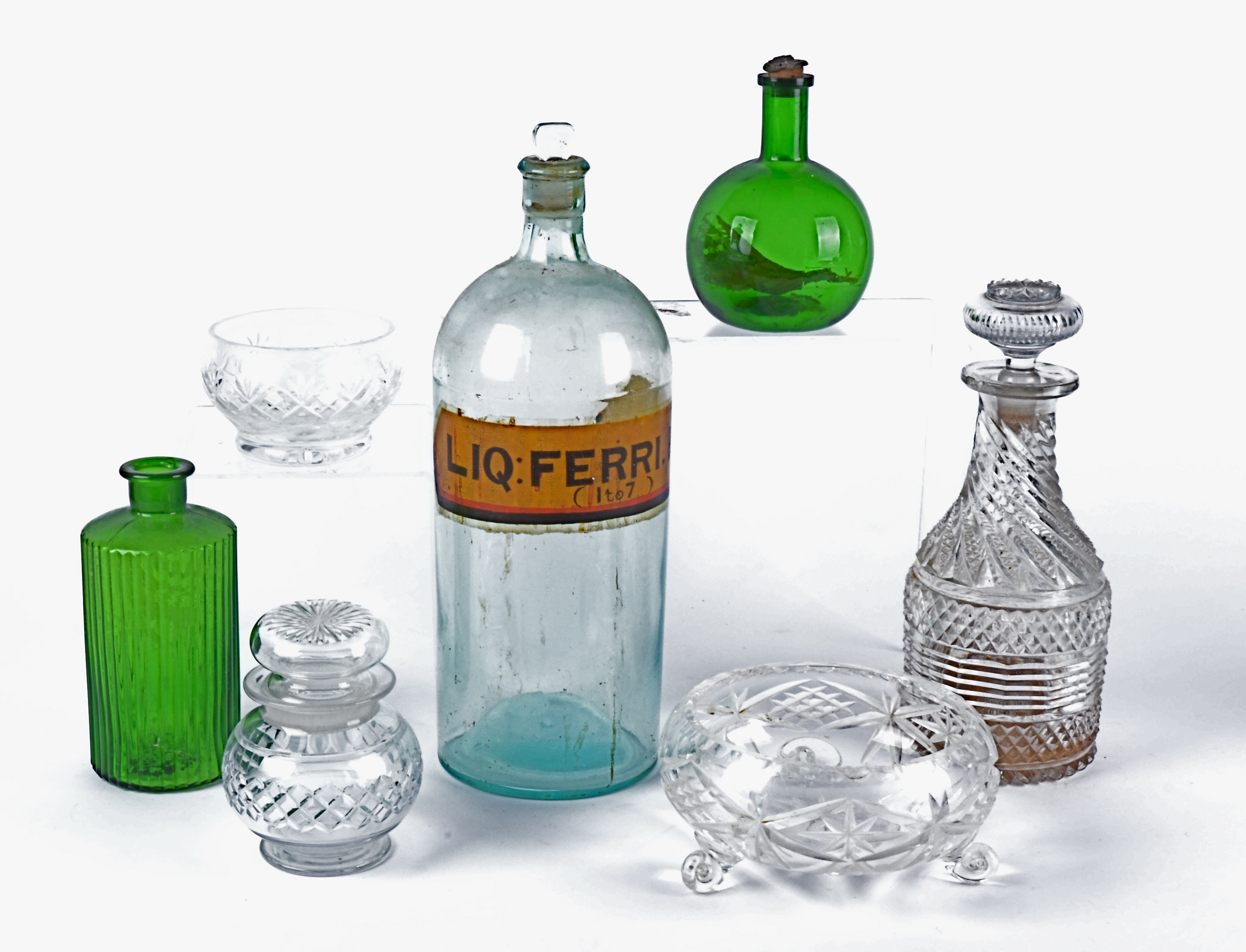 A clear glass pharmaceutical type bottle of substantial proportions labelled 'Liq:Ferri.Iod: 1 to - Image 2 of 3