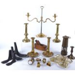 A quantity of assorted brassware to include a Cambrian miners lamp 'E. Thomas & Williams Ltd',