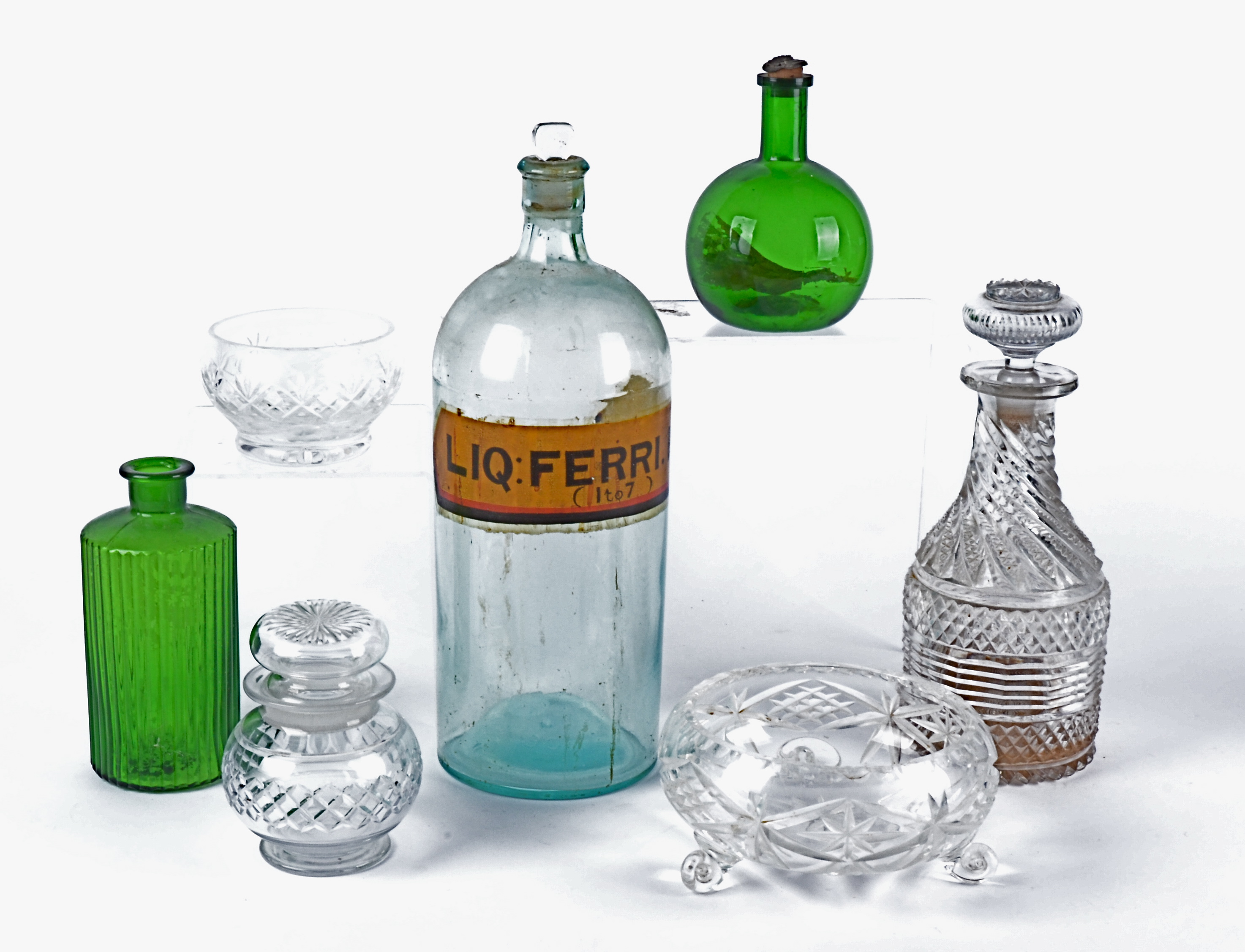 A clear glass pharmaceutical type bottle of substantial proportions labelled 'Liq:Ferri.Iod: 1 to - Image 3 of 3