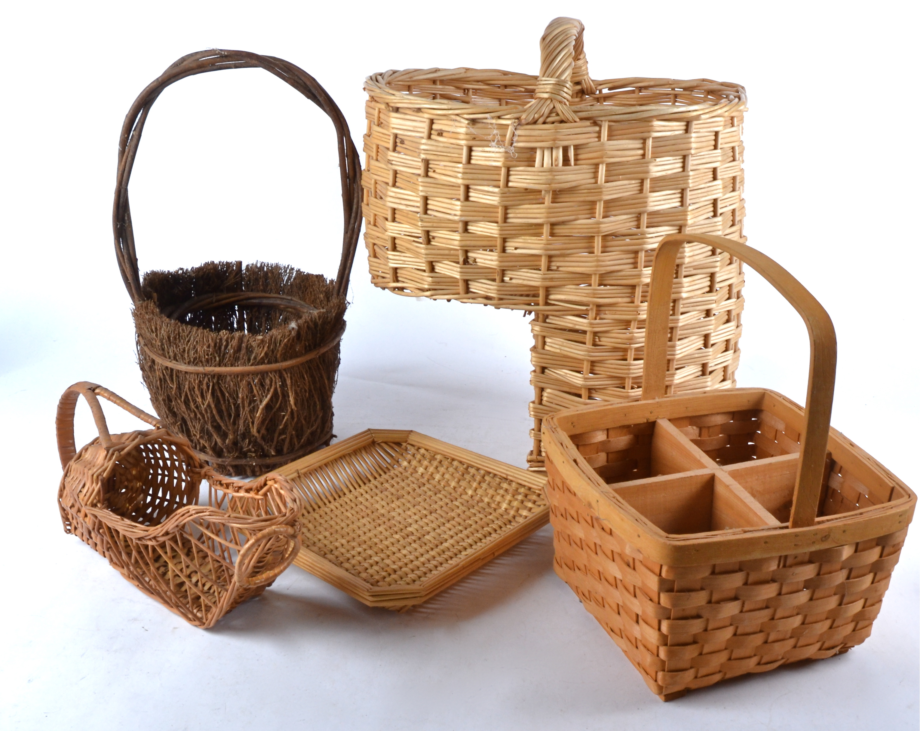 A white wicker cradle style basket, 88cm x 54cm, together with a quantity of assorted baskets - Image 2 of 2