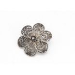 A Russian filigree silver floral brooch, with pin back stamped EA to pin loop, 39 PGE 800, 3cm