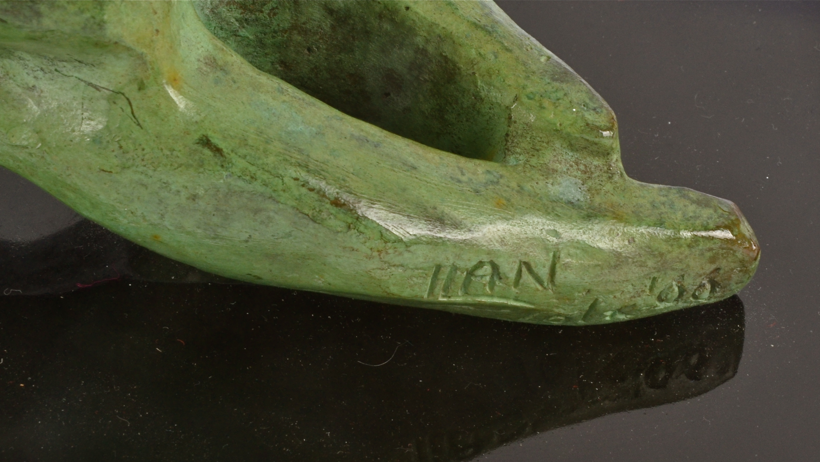 Eli Ilan (1928-1982) bronze sculpture of an abstract reclining figure, on a black plinth base, - Image 7 of 9