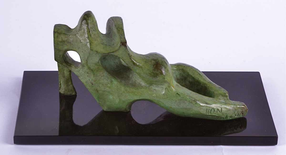 Eli Ilan (1928-1982) bronze sculpture of an abstract reclining figure, on a black plinth base, - Image 6 of 9