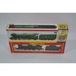 Hornby (China) OO Gauge Steam Locomotives and Tenders, a boxed duo of A3 Class locomotives, R2441