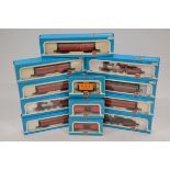 Airfix American HO Gauge Steam Locomotives and Rolling Stock, a boxed collection, three Old Time