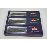 Bachmann OO Gauge Steam Locomotives and Tenders, three boxed BR AI Class locomotives, 32-552 60147
