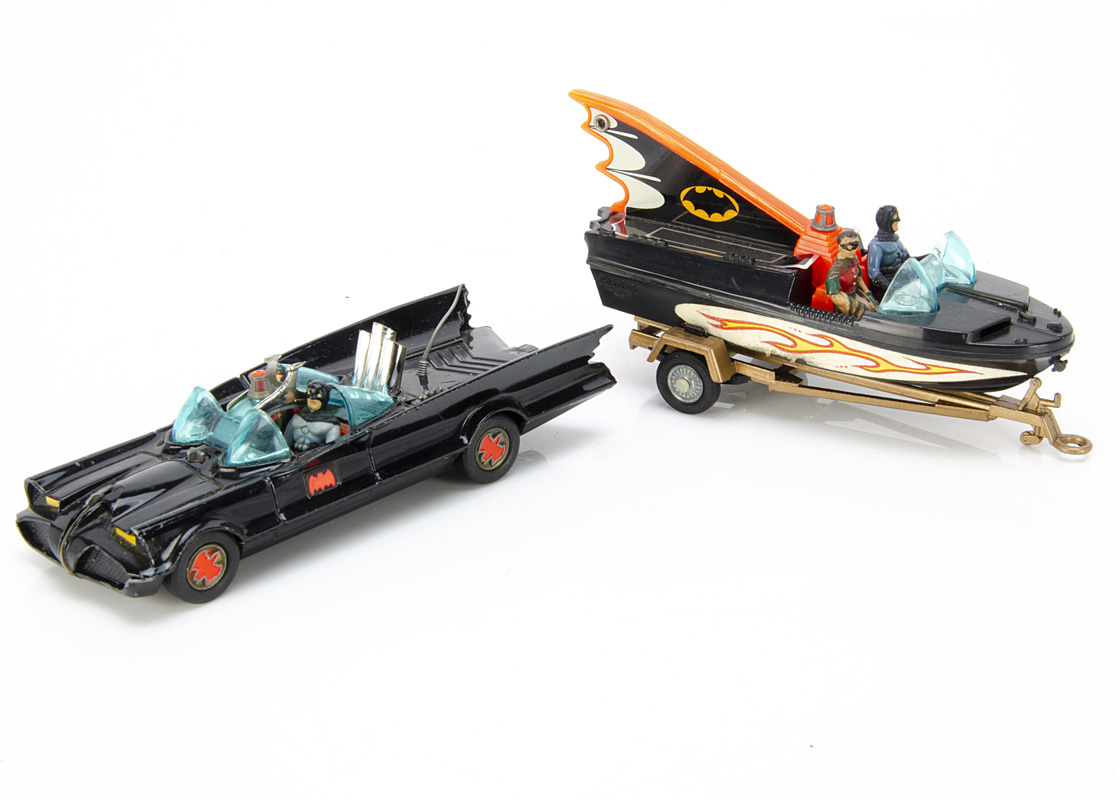 Corgi Toys Batman's Batmobile & Batboat, 1st issue 267 Batmobile with 'Bat' hubs, Batman and Robin