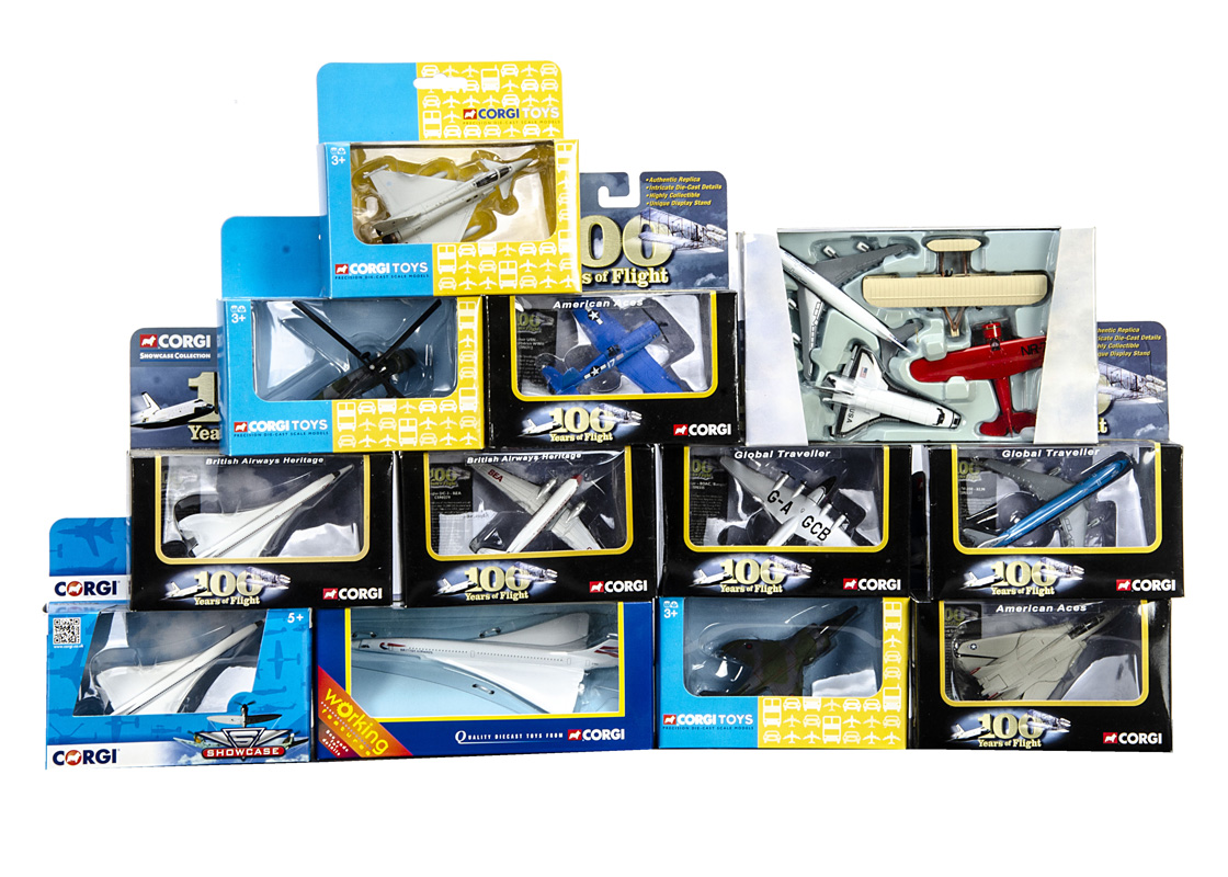 Corgi Aviation Models, a boxed collection of vintage and modern civil and military models - Image 2 of 2