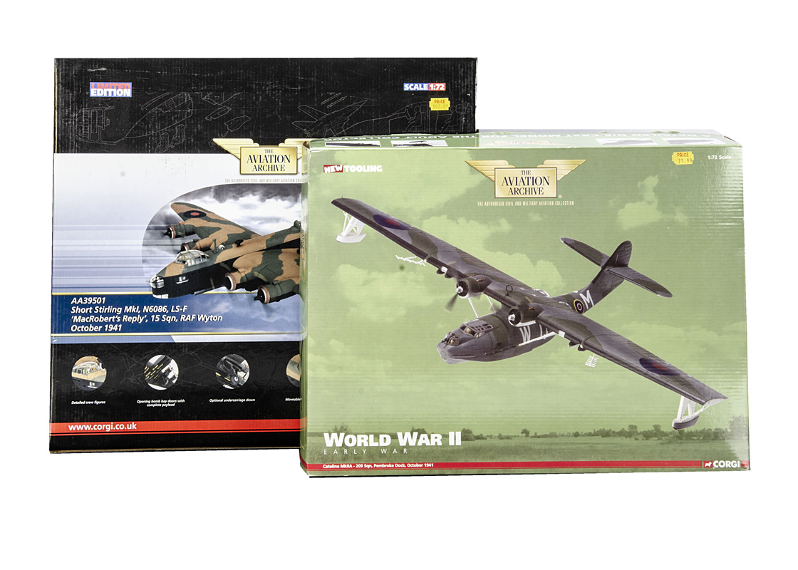 Corgi Aviation Archive WWII Aircraft, two boxed examples 1:72 scale AA39501 MacRoberts Reply Short