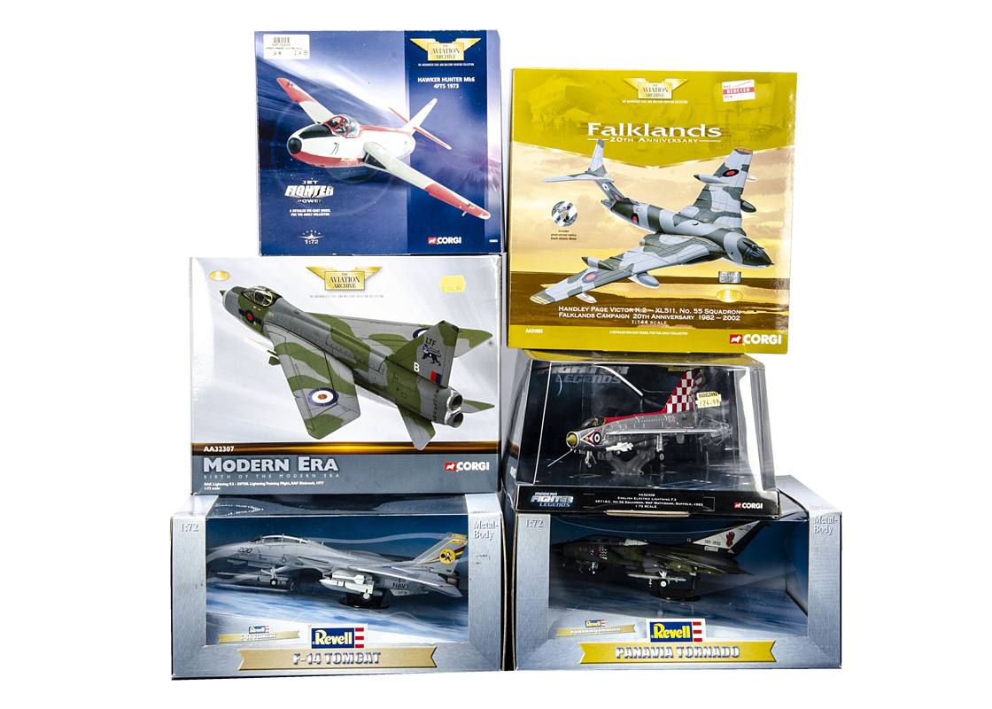 Diecast Modern Military Aircraft, a boxed/bubble packed group, Corgi 1:144 scale AA31603 Falklands