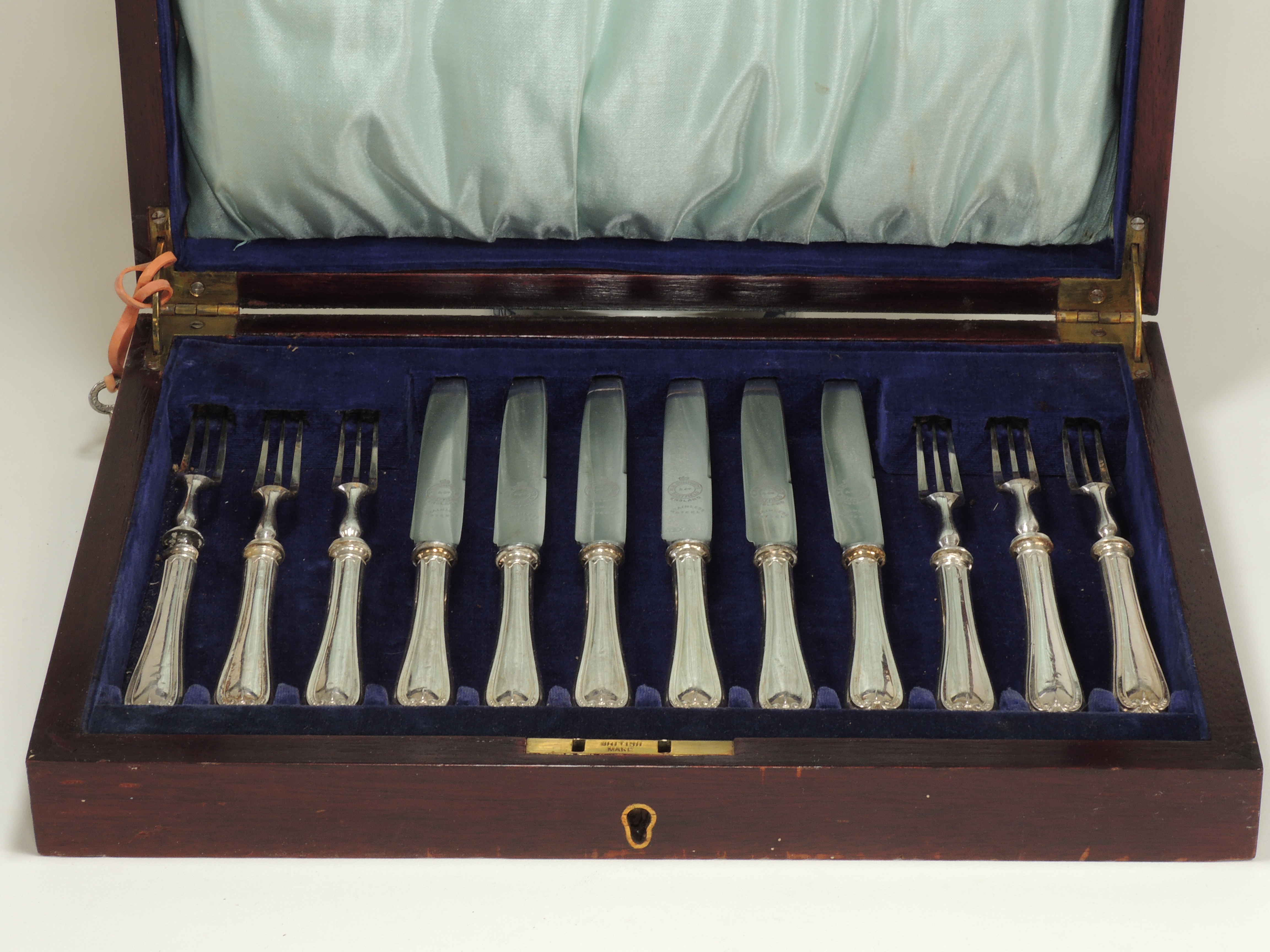 A canteen of silver handled fruit knives and forks, consisting of six knives and six forks, retailed - Image 4 of 7