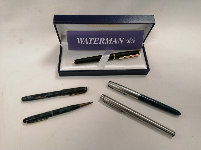 A Waterman of Paris fountain pen, in original box, 4cm x 18cm x 7cm, together with several other