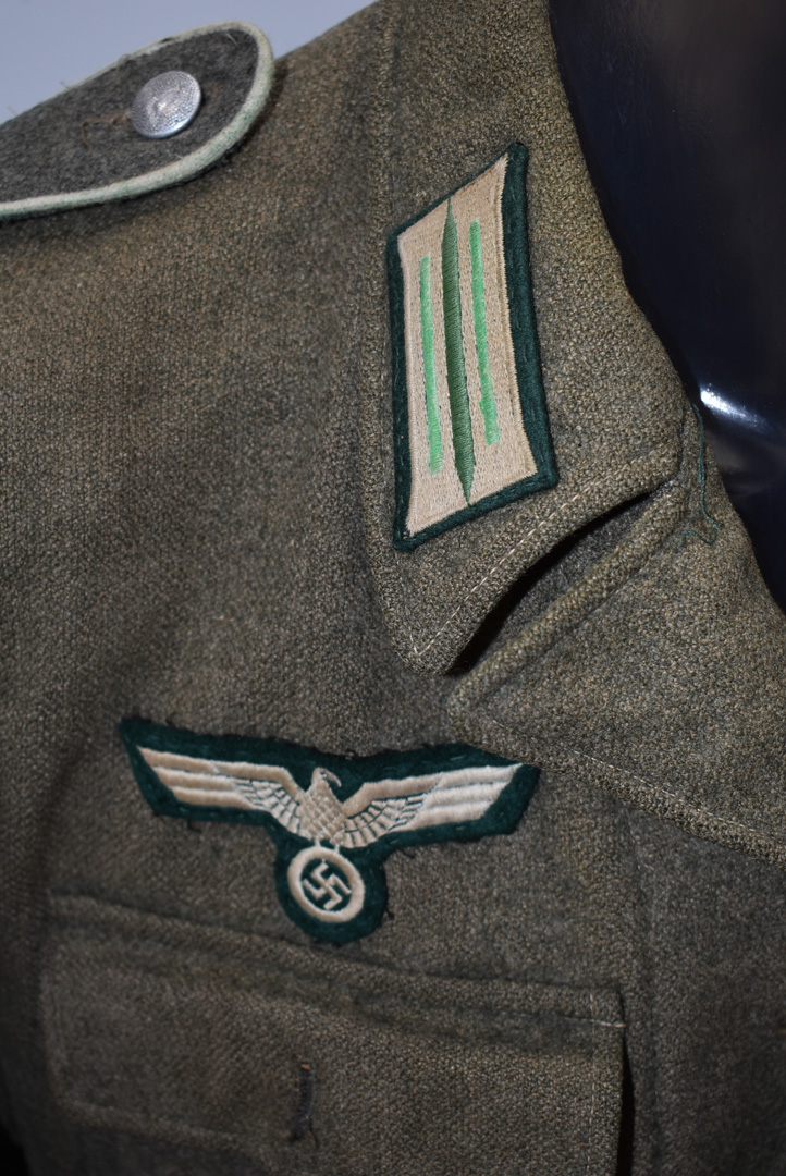 A German Army-Style Jacket, in green Khaki, with cloth eagle and swastika badge, Infantry Assault - Bild 6 aus 21