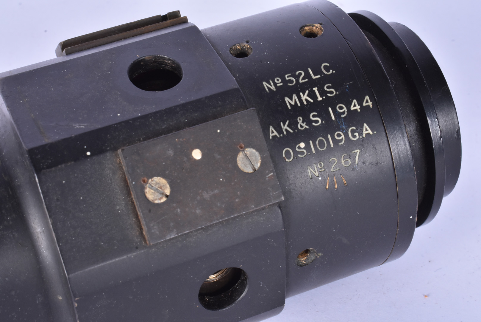 A WWII AK & S tank sighting scope, marked No. 52LC MKI.S, O.S.1019 G.A No.267, dated 1944 - Bild 6 aus 6