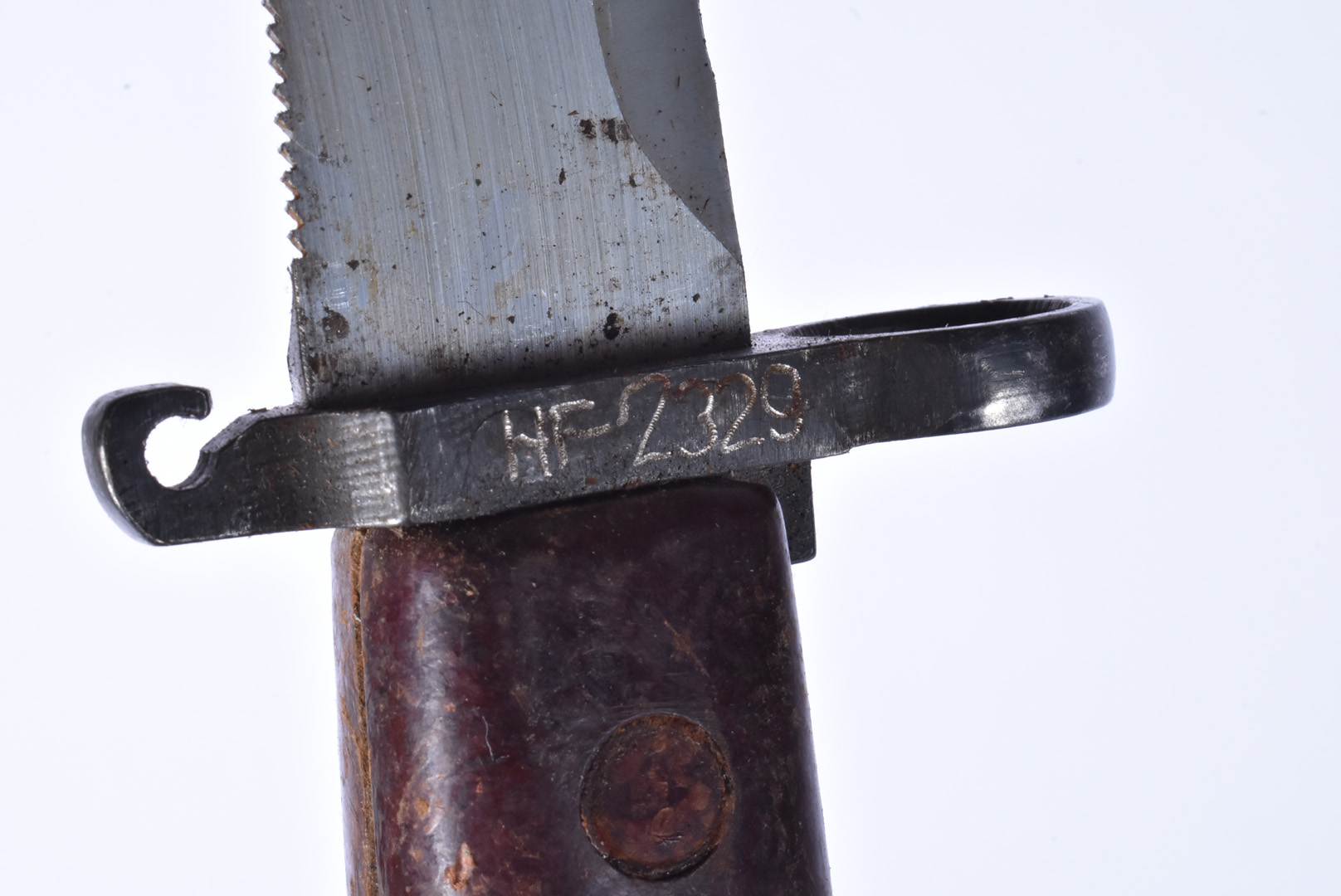 Two AK47 bayonets and scabbards, both with wire cutters, matching numbers, HF2329 and HF2541, - Image 5 of 10