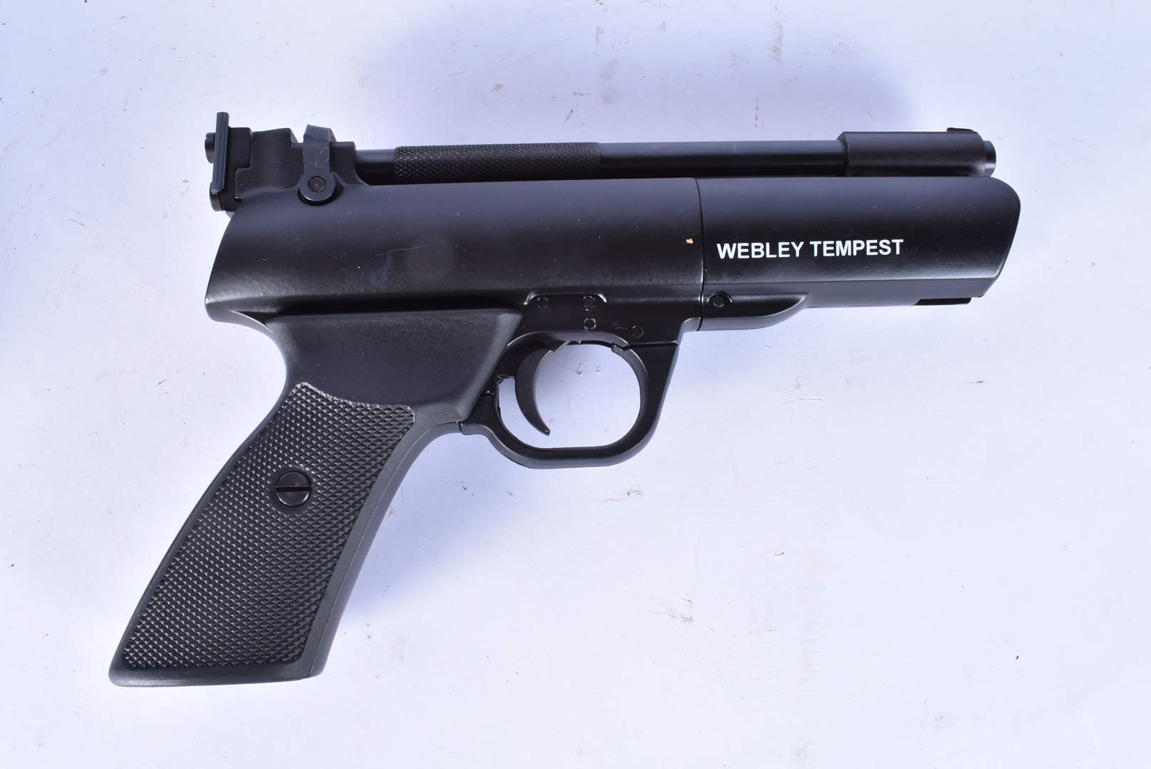 A Webley Tempest Centennial Limited Edition air pistol, .22 calibre, Limited Edition 149 of 2000, - Image 6 of 8