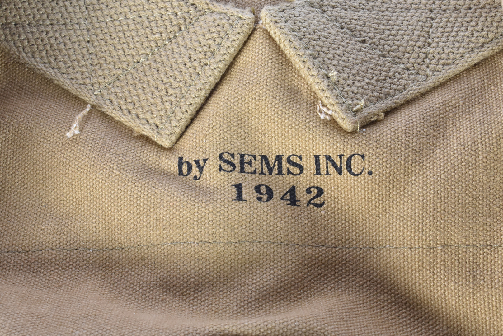 A US Universal Drop bag, stamped Sems Inc 1942, together with a Utility Pouch and a US Musette bag - Image 12 of 12