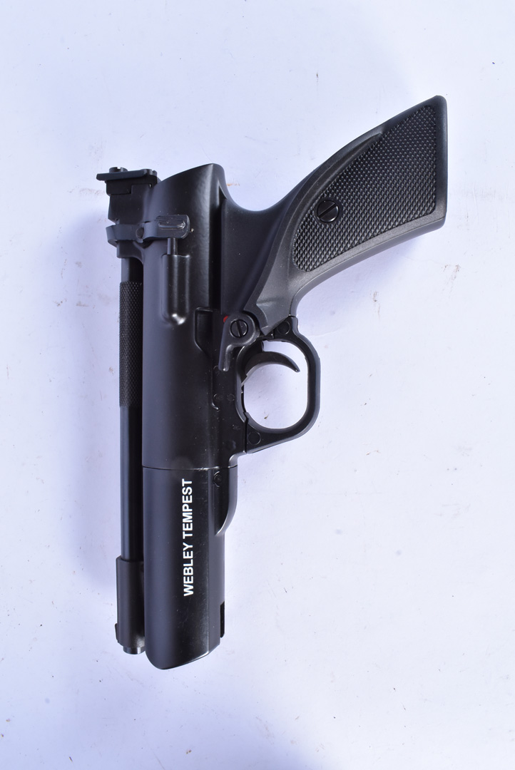 A Webley Tempest Centennial Limited Edition air pistol, .22 calibre, Limited Edition 149 of 2000, - Image 4 of 8