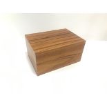 A nice Davidoff wooden cigar humidor, 27.5cm wide, 14cm high and 19cm deep, with a pair of