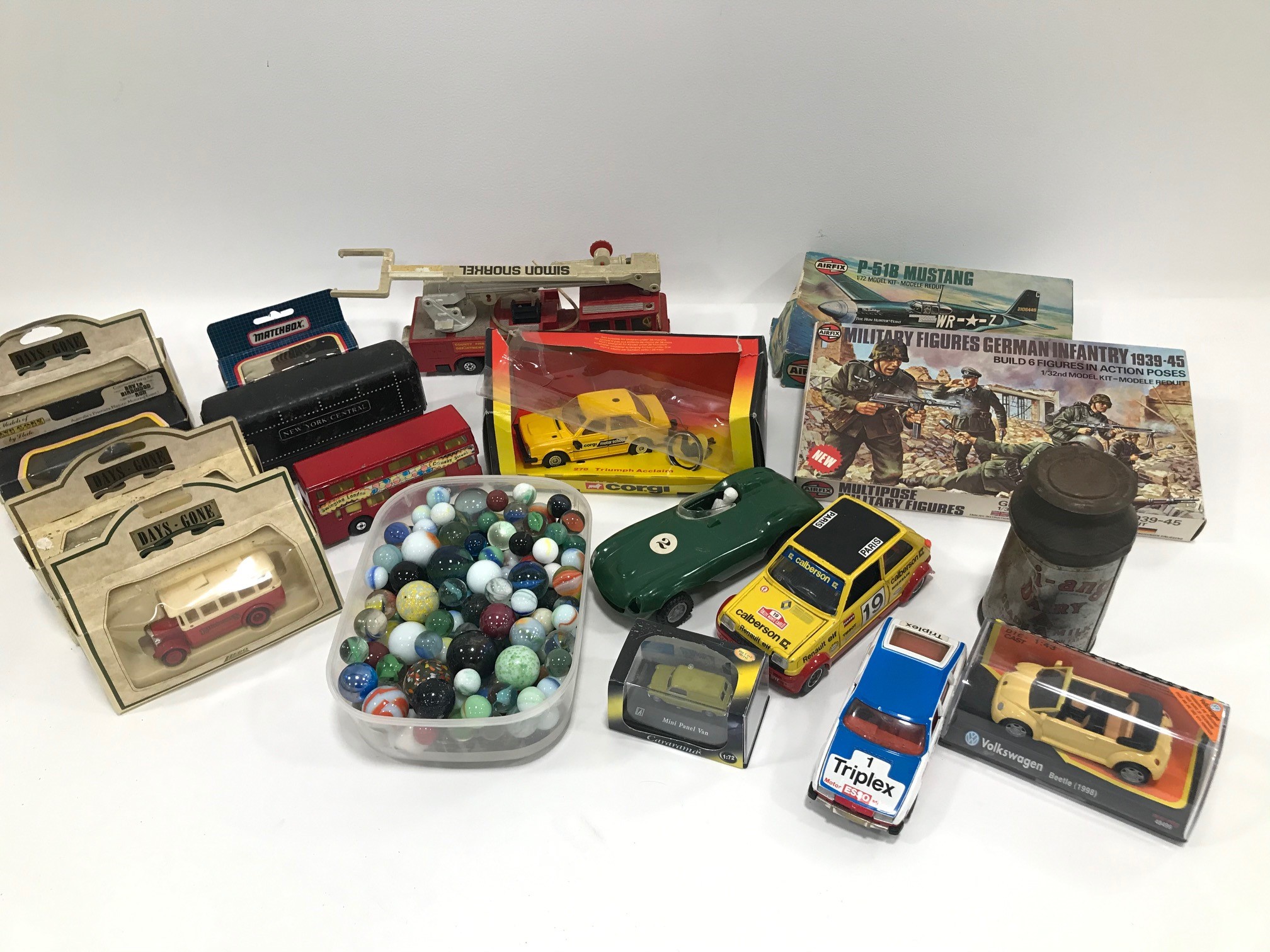 A collection of diecast and other toys, including approx 30 Days Gone models, other boxed and