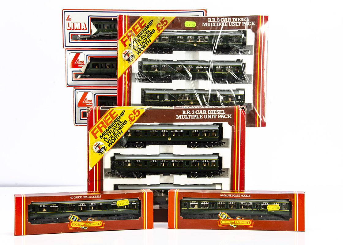 Hornby (Margate) and Lima OO Gauge DMUs, a boxed group comprises, R687 BR three car DMUs (2) and two