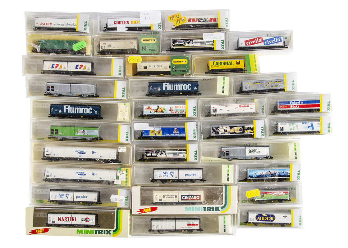 Minitrix Continental N Gauge Freight Wagons, a mainly cased collection of sliding door, refrigerated