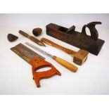 Two trays of assorted vintage tools, to include saws, mallet and wood plane (quantity)