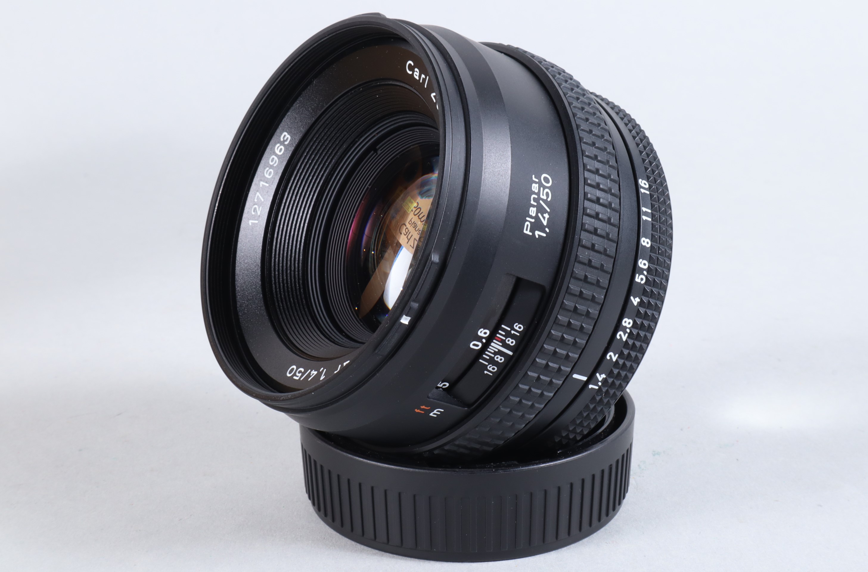 A Carl Zeiss T* 50mm f/1.4 Planar Lens, Contax N mount, serial no 12716963, barrel VG, elements G, - Image 2 of 4