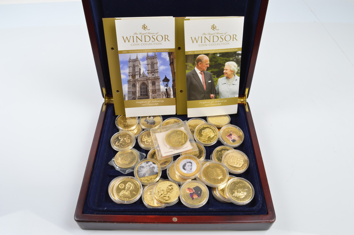 A quantity of Royal Commemorative medallions, of contemporary issue celebrating the British Royal