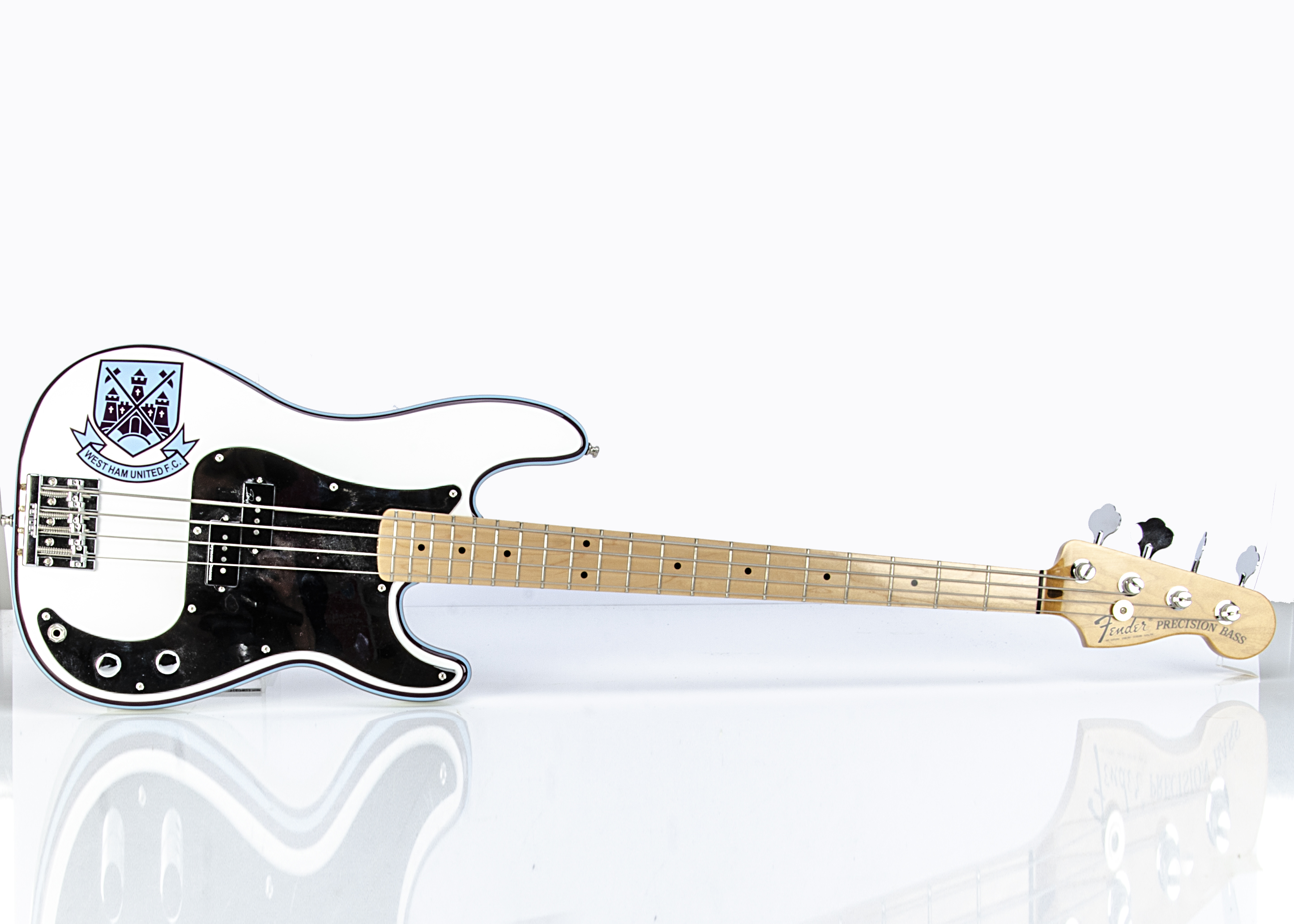 Steve Harris Fender Precision Bass, The Steve Harris Precision Bass was designed in collaboration