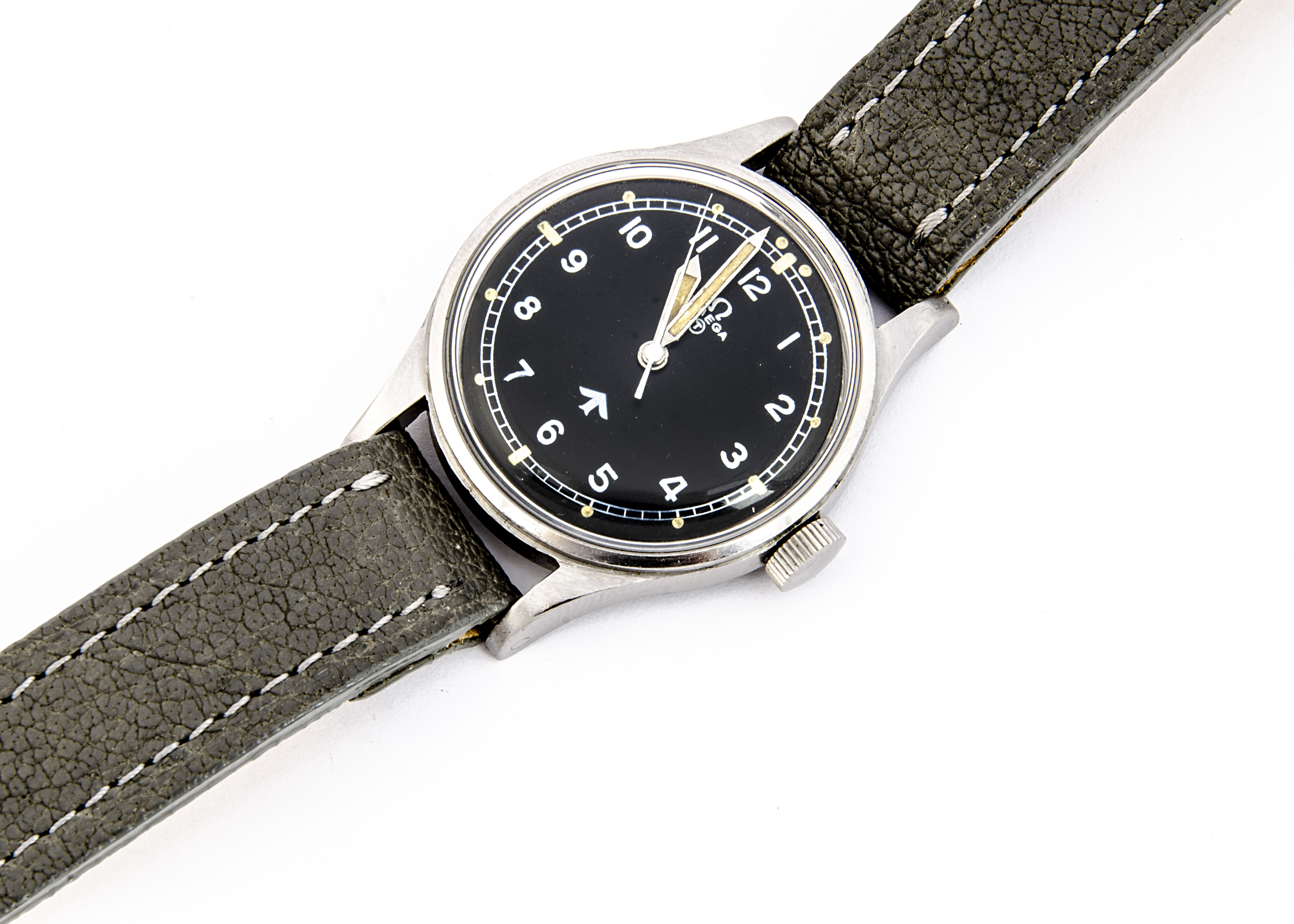 A 1953 Omega Military Royal Air Force (RAF) "Fat Arrow" stainless steel wristwatch, 37mm case,