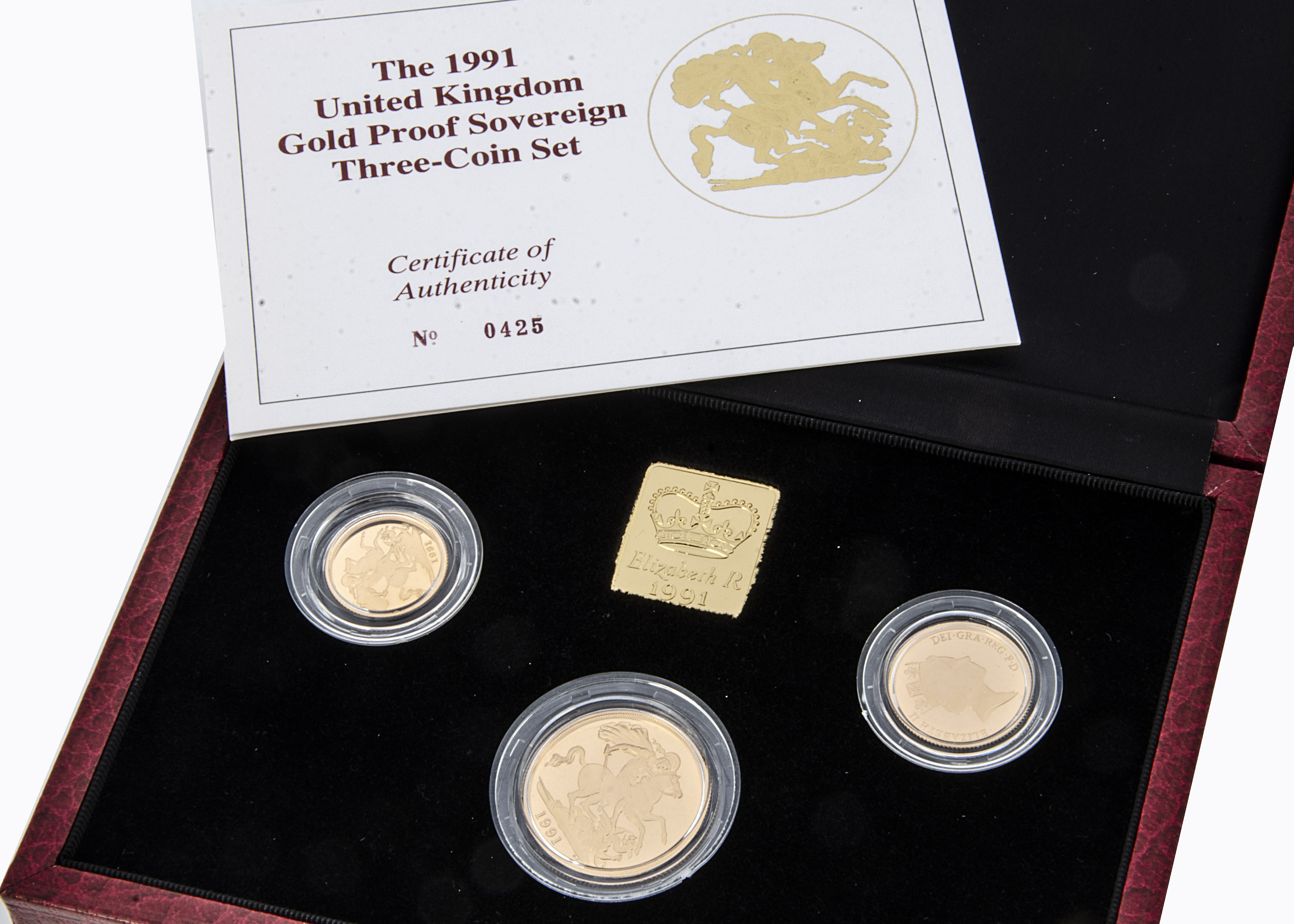 A modern Royal Mint UK Gold Proof Sovereign Three coin set, 1991, comprising double, full and half