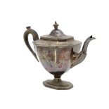 An Edwardian silver tea pot by Thomas Bradbury & Sons, octagonal footed form, 15.7 ozt, Sheffield