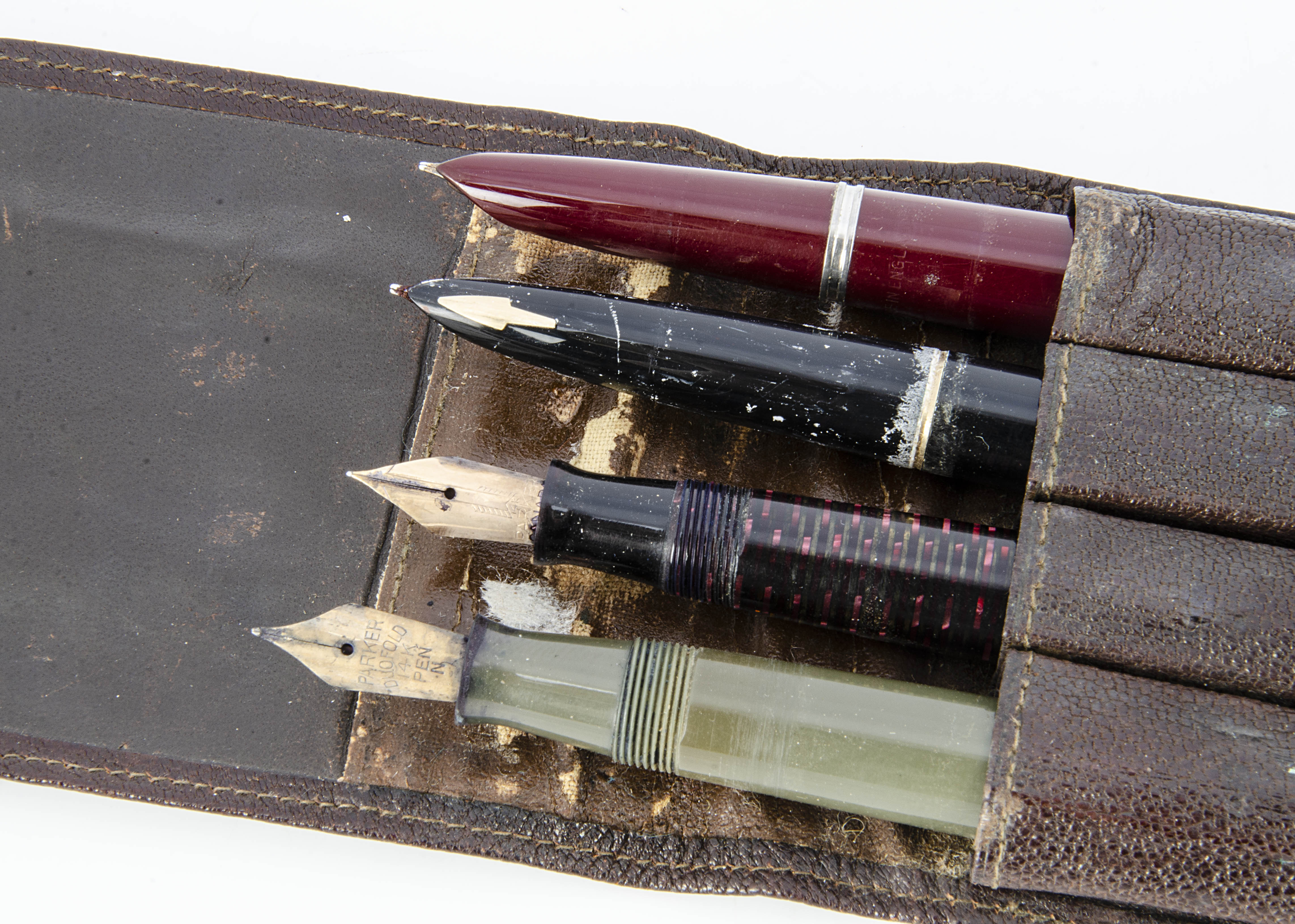 Four vintage fountain pens, including a Parker Duofold, a Parker Vacumatic, a Parker 61, and - Image 2 of 2